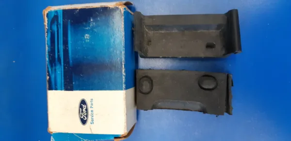 RADIATOR FRAME MOUNT PADS TORINO 73, LOWER